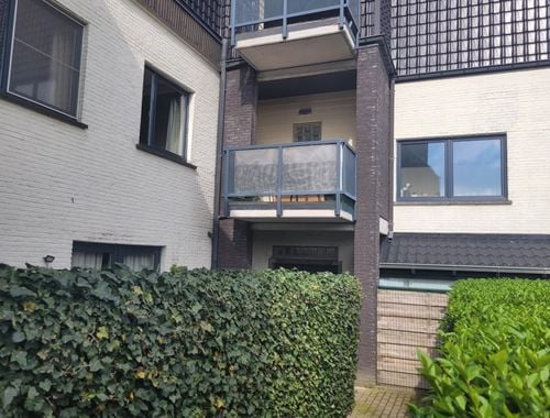                                         Appartement à louer à Berlare, € 825
