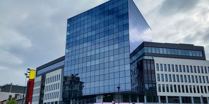 Bien professionnel à louer à Rue des Guillemins 139, 4000 Liège