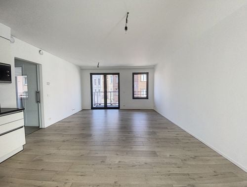                                         Appartement te huur in Oudergem, € 1.400
