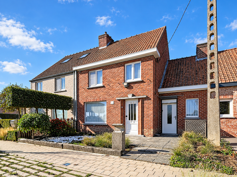Huis te koop in Tuinstraat 33,
                    8780 Oostrozebeke