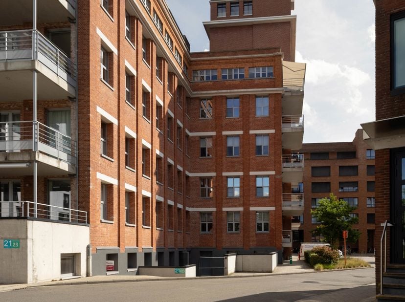 Afgewerkte polyvalente handelsruimte gelegen in de Anco torens.<br />
Bent u als dienstverlenend bedrijf op zoek naar een toplocatie in Turnhout? Dan
