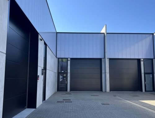                                         Bedrijfsgebouw te huur in Dendermonde, € 1.400
