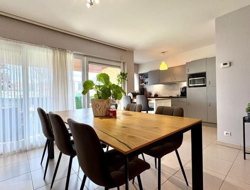                                         Gelijkvloers app. te koop in Harelbeke, € 239.000
