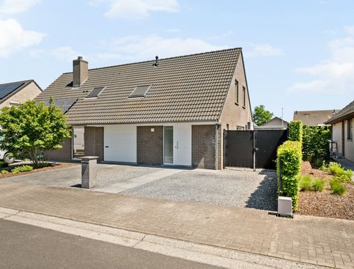                                         Maison à vendre à Roeselare, € 369.500

