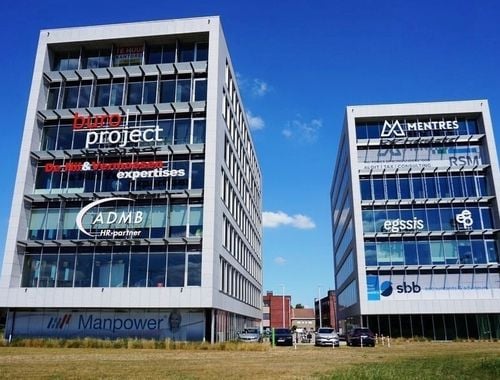                                         Bureaux à louer à Erembodegem, € 4.221,67
