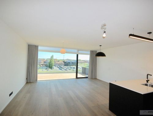                                         Appartement te huur in Kortrijk, € 1.295
