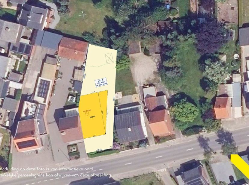Deze mooie bouwgrond met een oppervlakte van 5a 30ca is ideaal voor het realiseren van een halfopen bebouwing. Het perceel beschikt over een straatbre