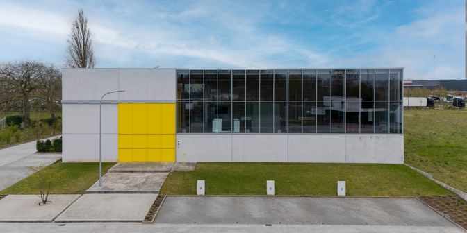 Bien professionnel à vendre à Pluim 10, 8550 Zwevegem