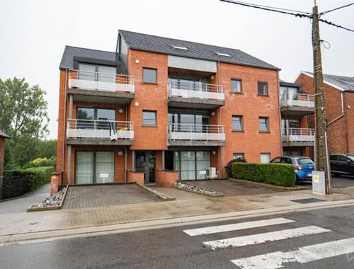                                         Appartement à louer à Waremme, € 850
