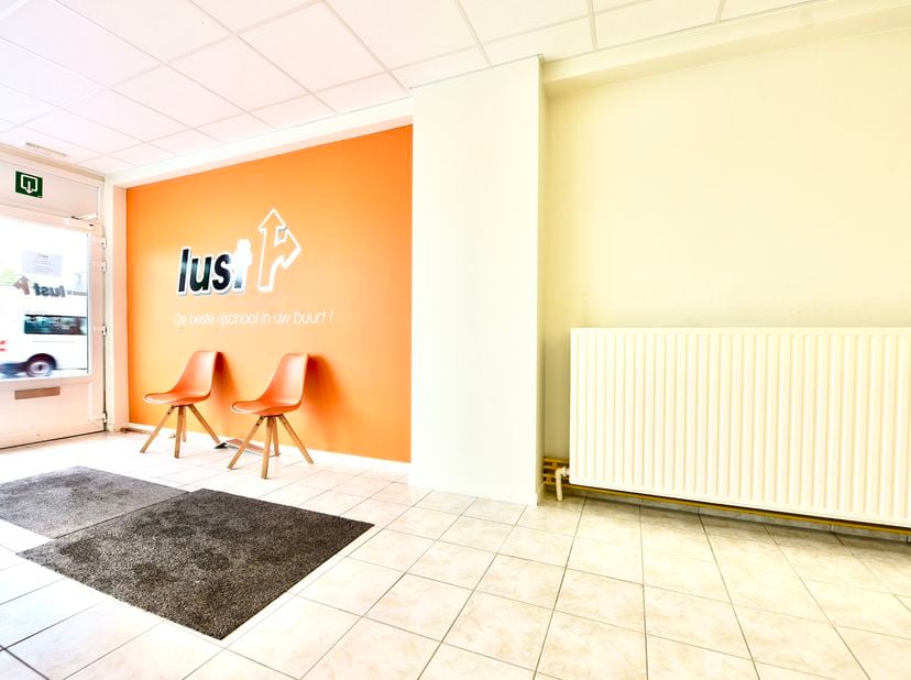 Bien professionnel à vendre
                    à 9900 Eeklo