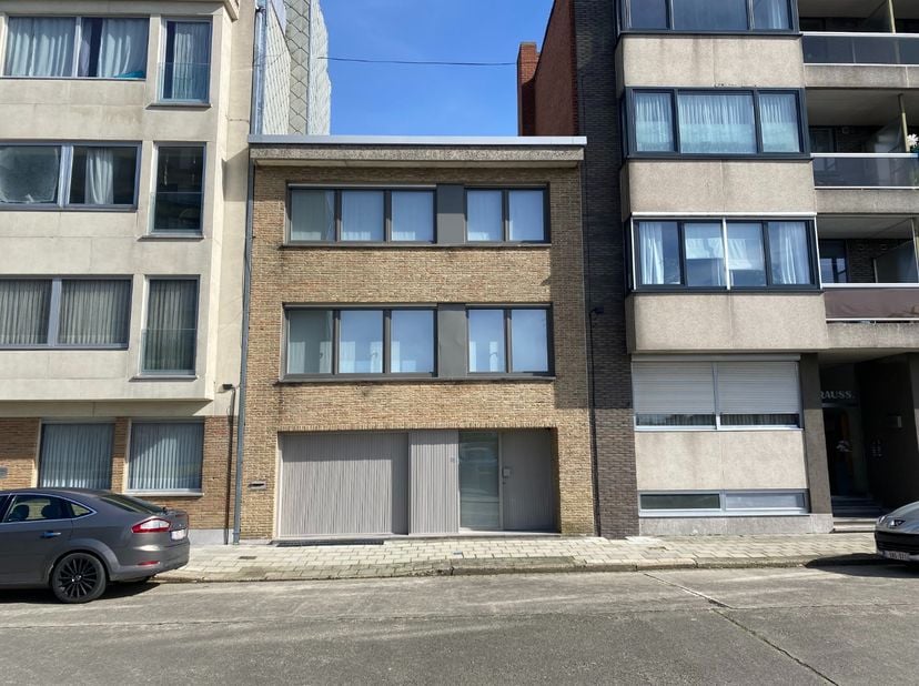 Huis te huur in Kerkstraat 37,
                    8800 Roeselare