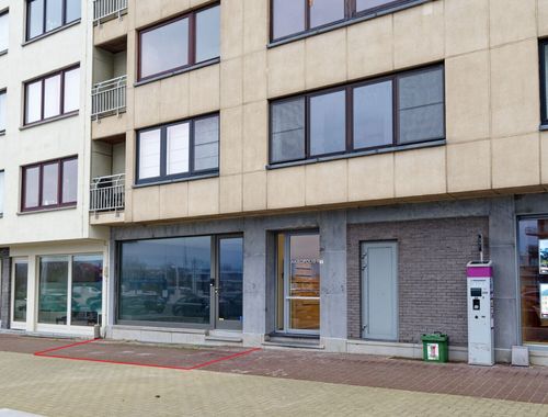                                         Bien commercial à vendre à Oostduinkerke, € 275.000
