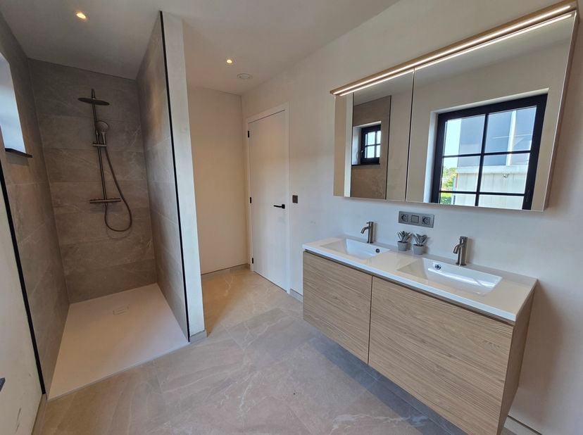 Maison à vendre à Franklin Rooseveltlaan 143 boîte B,
                    8790 Waregem