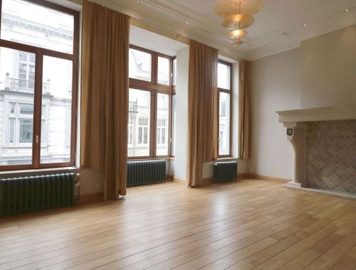                                         Appartement te huur in Brussel, € 2.000
