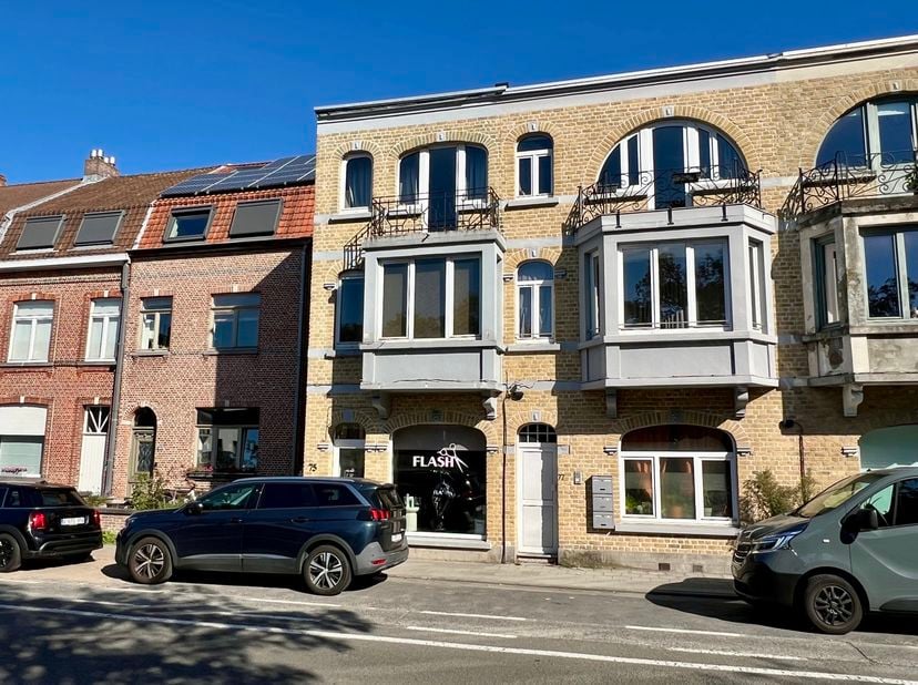 Huis te koop in Baron Ruzettelaan 75,
                    8310 Assebroek