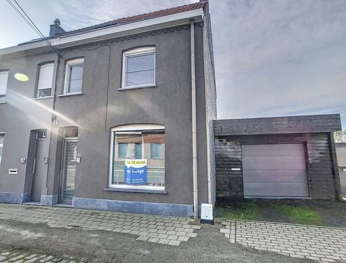                                         Maison à louer à Kortemark, € 890
