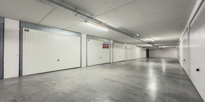Garage te koop in Dienstweg Havengeul 12A, 8620 Nieuwpoort