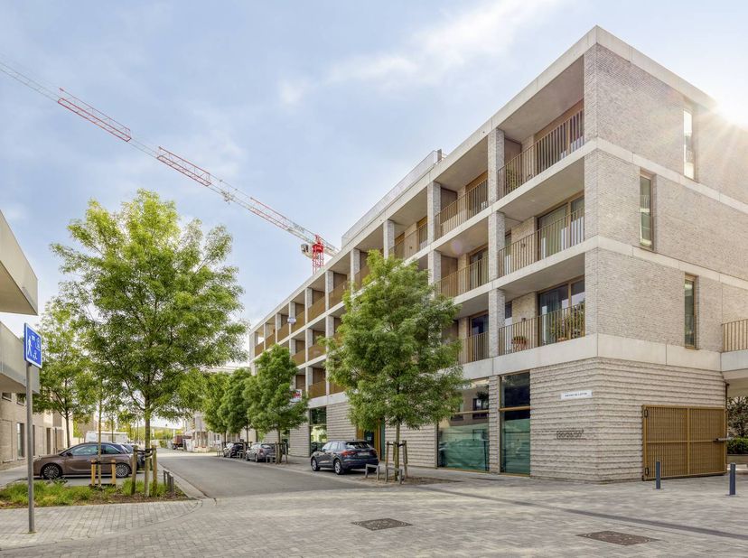 Ce studio prêt à emménager à vendre, situé dans le quartier de Regatta sur la rive gauche, possède tout ce dont vous avez besoin. Grâce à son emplacem