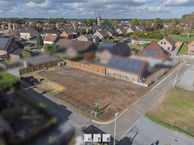 Grond te koop in Plantenbosstraat,
                    3680 Neeroeteren