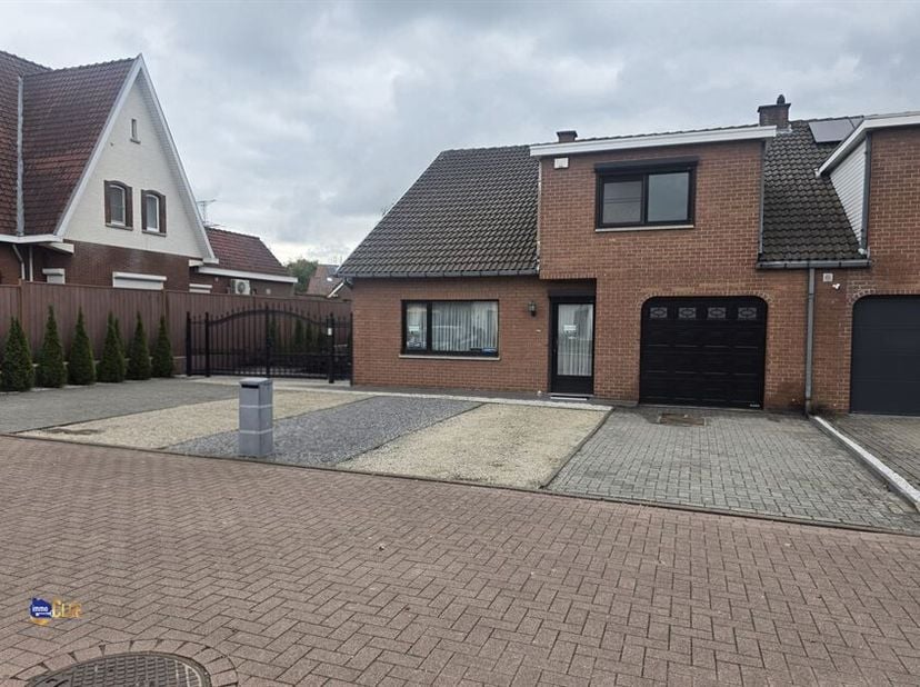 Charmante maison dans un emplacement de choix à Hasselt<br />
Vous êtes à la recherche d'un bien avec de l'espace et une excellente situation ? Découv