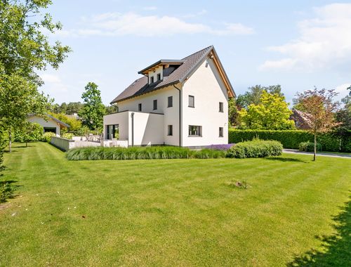                                         Villa à vendre à 's Gravenwezel, € 1.975.000
