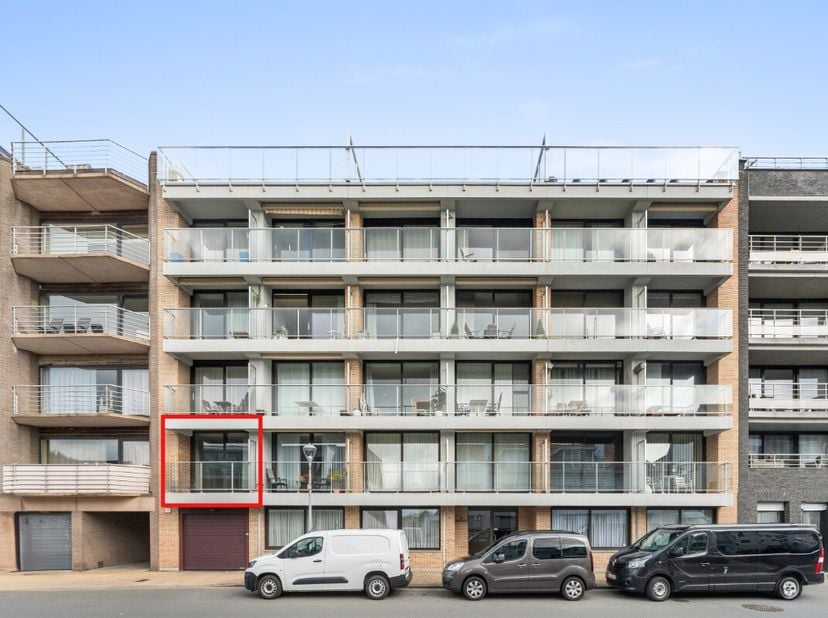 Zeebrugge: Appartement à rénové à vendre avec 2 chambres à coucher et une terrasse orientée sud à Zeebrugge-Bad.A la recherche d'un appartement idéale