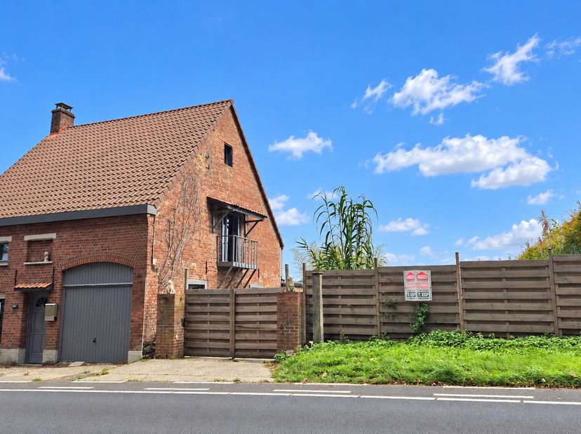 Huis te koop in Elzeelsesteenweg 514,
                    9600 Ronse
