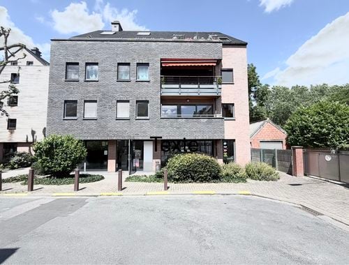                                        Appartement à louer à Saint-Ghislain, € 1.000
