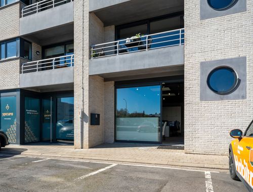                                         Bâtiment commercial à vendre à Ieper, € 189.000

