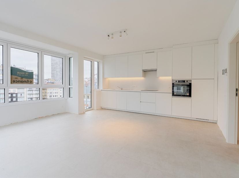 In de volledig gerenoveerde residentie aan de Schippersstraat tref je dit energiezuinige appartement (EPC-label B) op de eerste verdieping, met een be