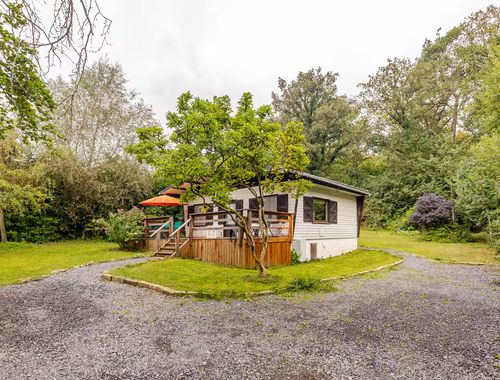                                         Chalet te koop in Ave-Et-Auffe, € 196.000
