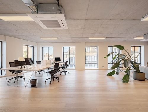                                         Handelszaak te huur in Antwerpen, € 4.000
