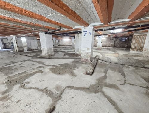                                         Magazijn zonder bureel te koop in Gent, € 89.000
