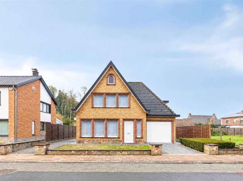Huis te koop in Jean de Lanierlaan 1,
                    8730 Beernem