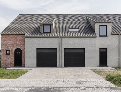                                         Woning te koop in Ichtegem, € 384.000
