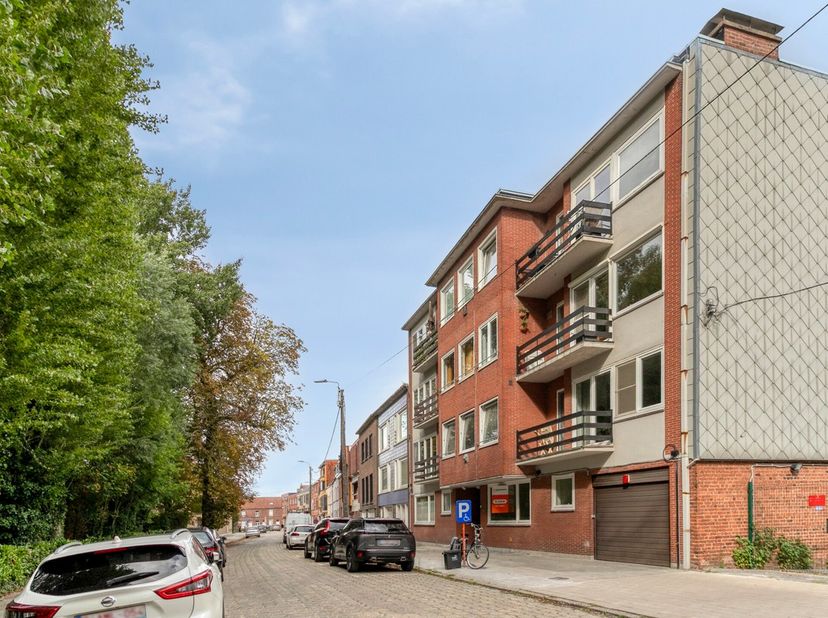 Appartement te koop in Graaf Gwijde van Namenstraat 31 bus 02,
                    8500 Kortrijk