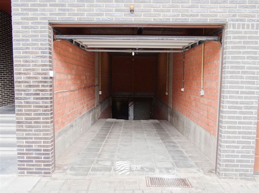Garage te koop in Franslaan 55,
                    8620 Nieuwpoort