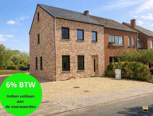                                         Maison à vendre à Heers, € 385.000
