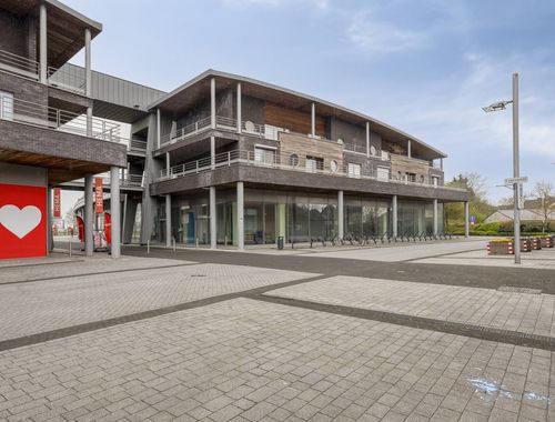                                         Bien commercial à louer à Maaseik, € 2.700
