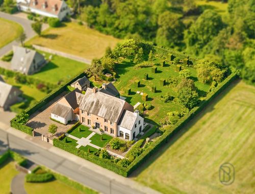                                        Villa te koop in Vichte, € 1.895.000
