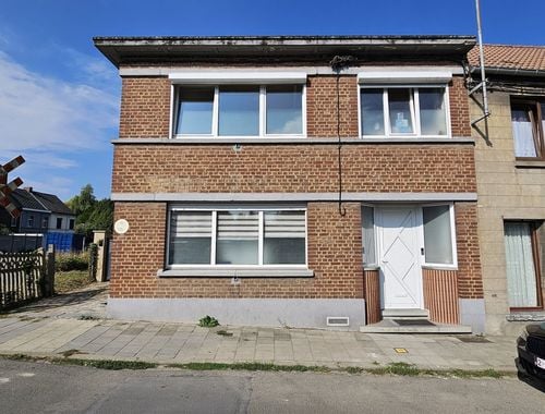                                         Eengezinswoning te koop in Quiévrain, € 140.000
