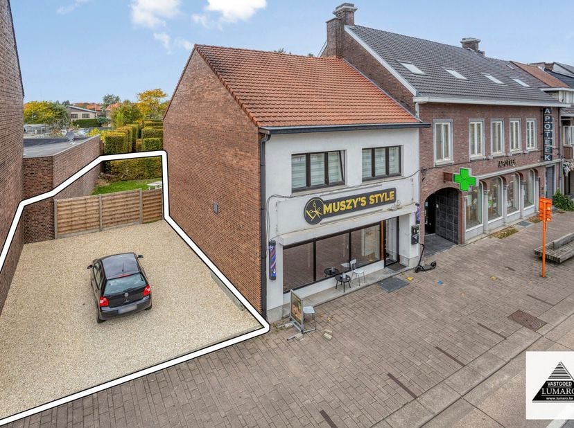 Terrain à vendre
                    à 3600 Genk