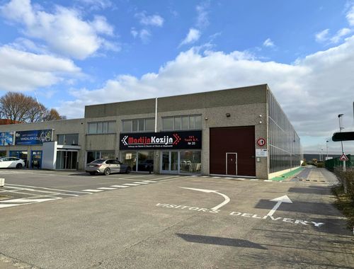                                         Entrepôt avec bureau à louer à Zulte, € 5.000
