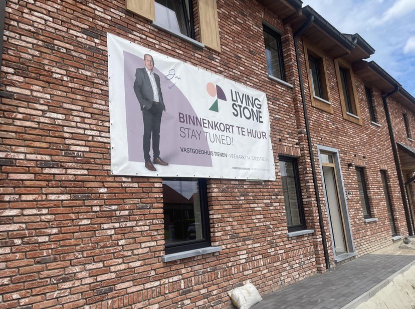 Deze 2 energiezuinige appartementen met 3 slaapkamers maken deel uit van een kleinschalig project met 6 wooneenheden en combineren comfort, ruimte en