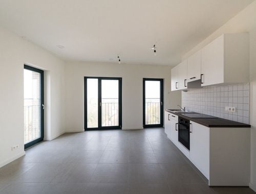                                         Studio te huur in Schaarbeek, € 900

