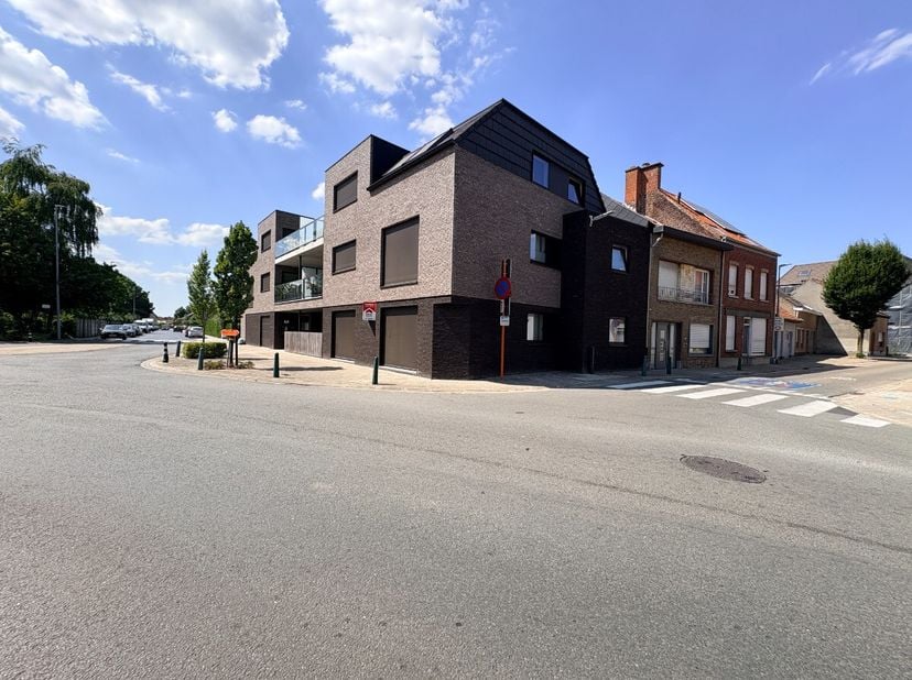 Régistrez-vous ici pour une visite:https://mijnhuurprofiel.be/property/8d5c4fff-01eb-49e8-b376-9a141cef989e