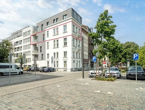                                         Appartement te huur in Tournai, € 975
