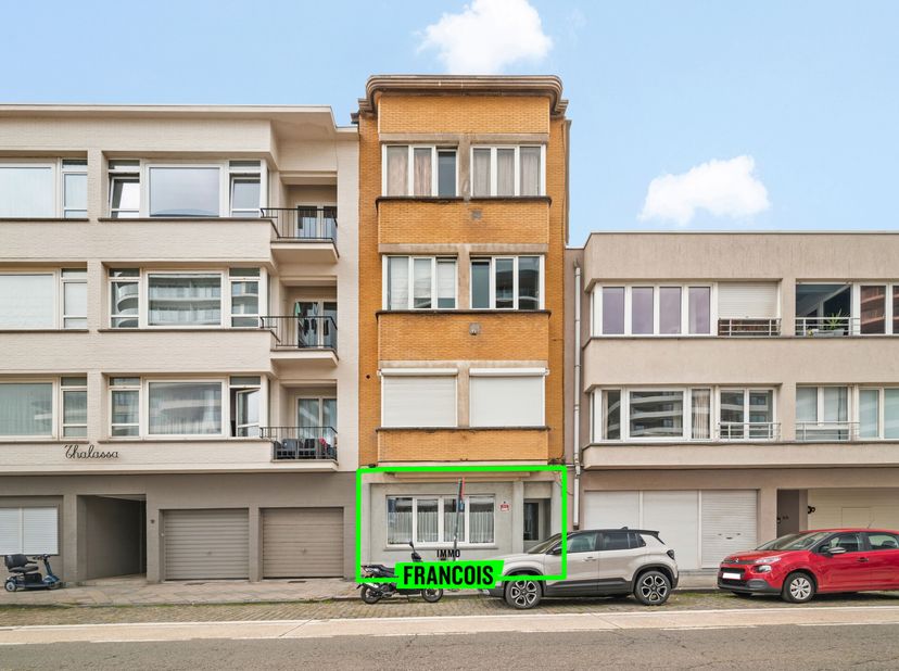 Appartement te koop in Troonstraat 15 bus 0001,
                    8400 Oostende