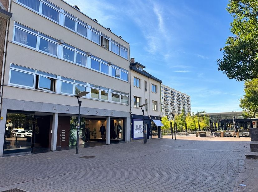 Appartement te huur in Marktstraat 13 bus 2,
                    3600 Genk