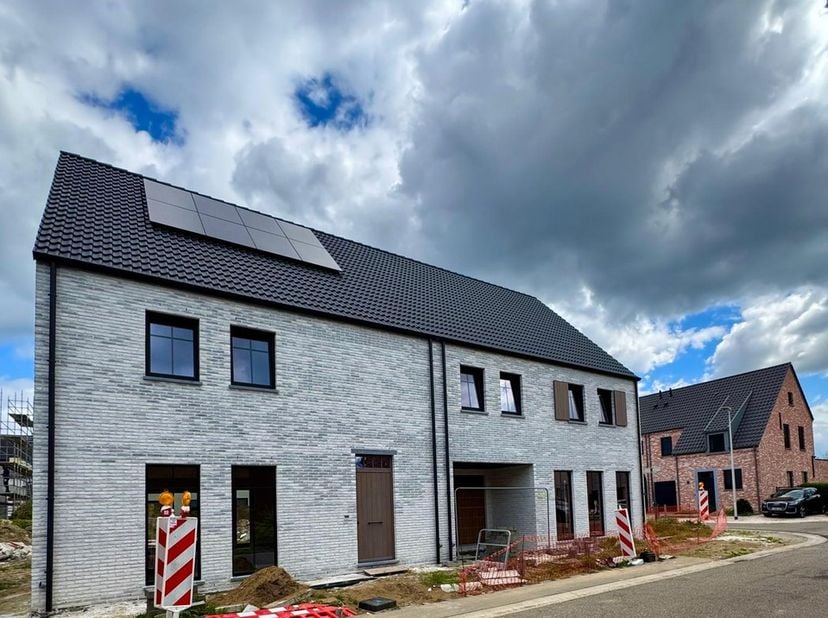 Zoveel meer dan wonen doe je in het Klaphof van Zonhoven. Hier vind je het gemak van een gezellig centrum op enkele minuten wandelen en de puurheid va
